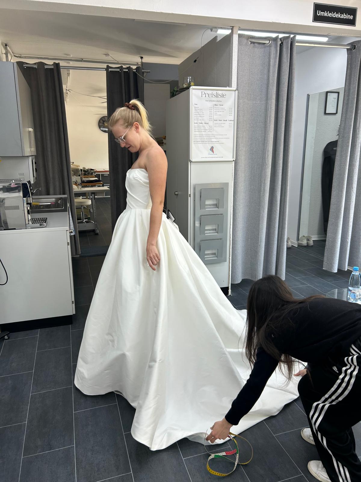 Brautkleid